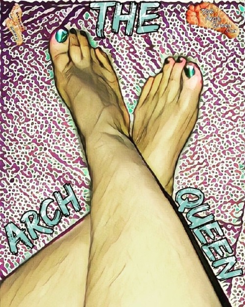 Another perfect edit by one of my loyal foot boys and good friend #palefeet #truearch #silvertippe