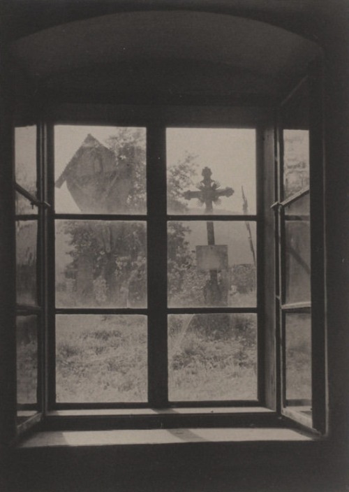 dame-de-pique:Erich Smeikal- View from window, 1930s