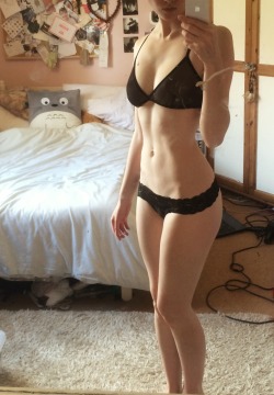 cutiebum:  cutiebum:me and my body are best friends today desperately need to get my body confidence back ready for bikinis in summer, god help me.