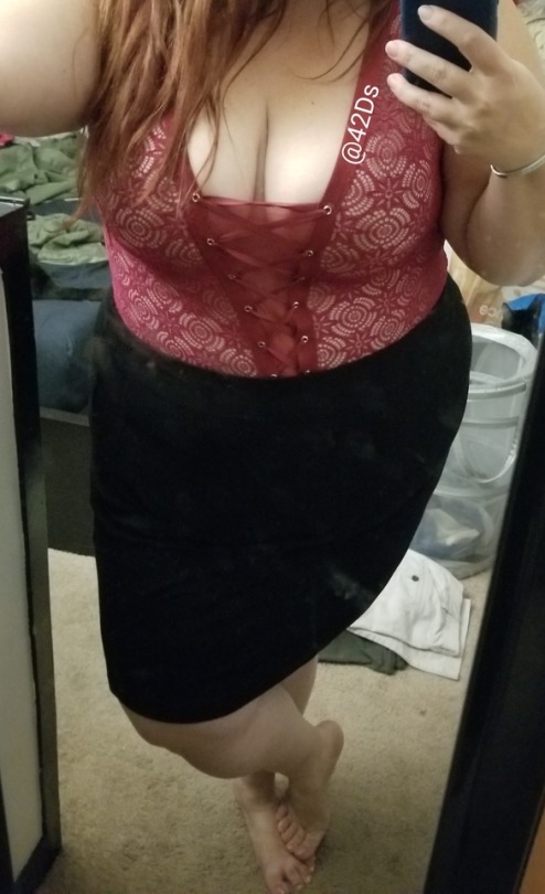 42ds:  What to wear out tonight, pervs? (Sex club!) Lemme know in the comments or reblogs. 😚