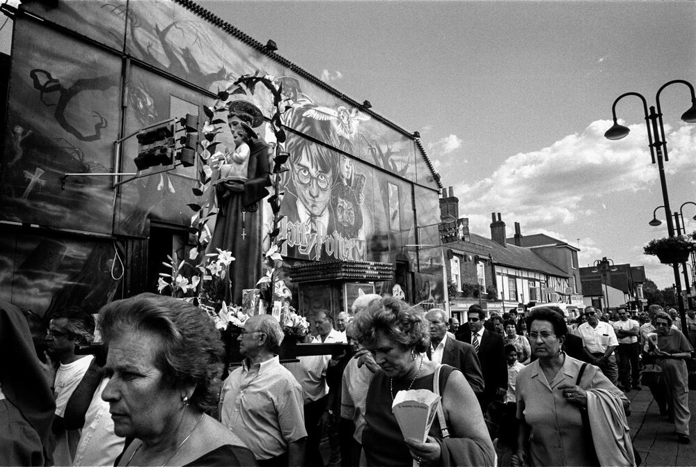 palermoafterdark:  Sicilian immigrants in London Ph. Mimi Mollica