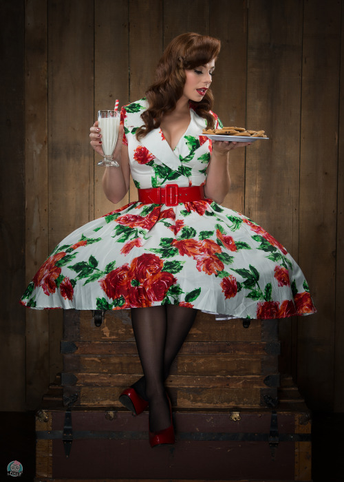 littleskullpinup:  Milk & Cookies | www.littleskull.net model: Lou-Lou Lexi HMUA: Tanya Amalfitano Photographer: Little Skull Photography