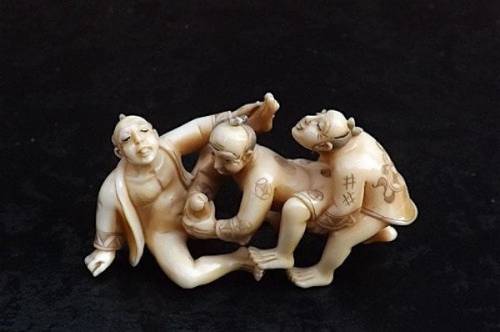 // #arteefalo Artist/Artista: unknown author Title/Título: Japanese shunga netsuke Examples of Japan