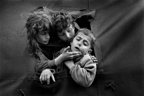 Kosovar refugee children at a refugee camp. Stenkovac, Macedonia. 1999.Cristina Garcia Rodero/Magnum