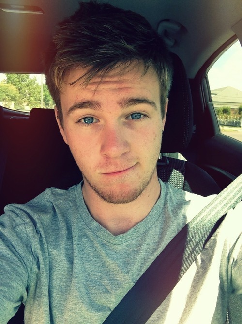 e-jack-ulation:  cuteguyss:  Submitted by un-ashamedly-superficialInstagram- darbysavage