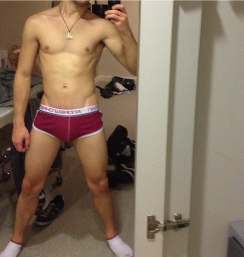 playpartyandpillage:  Cheeky snap. 
