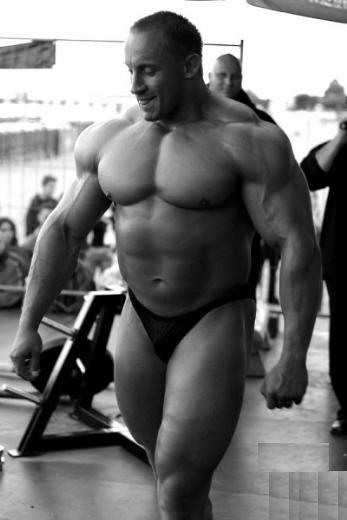deegle4muscle:  Sexy daddy Radek Slodkiewicz