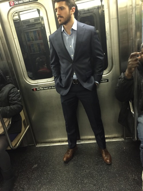 GAY MTA: Public New York Subway Pics and Vids