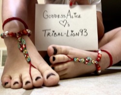 goddessalice: 💜💛 I was wearing these today and had to do a few quick snaps @tribal-lion93 💚💙  I’ll get out my clicker and put on that cute toe ring for a more colorful and sharp one! ❤️  Is everyone following @tribal-lion93 ? Tribal-Lion93.tumblr.com