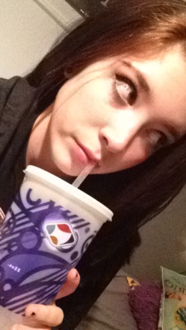 polurized:  hi, im jessica and i bought myself iced coffee earlier. i was happily