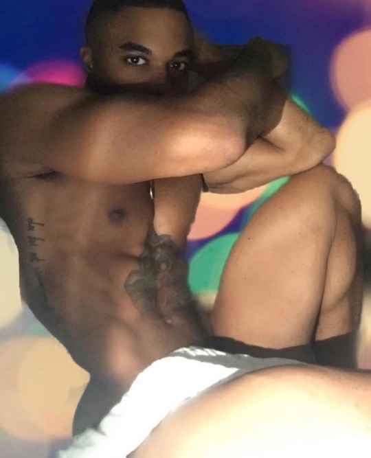 missnlinc:  Sexy AF 🔥