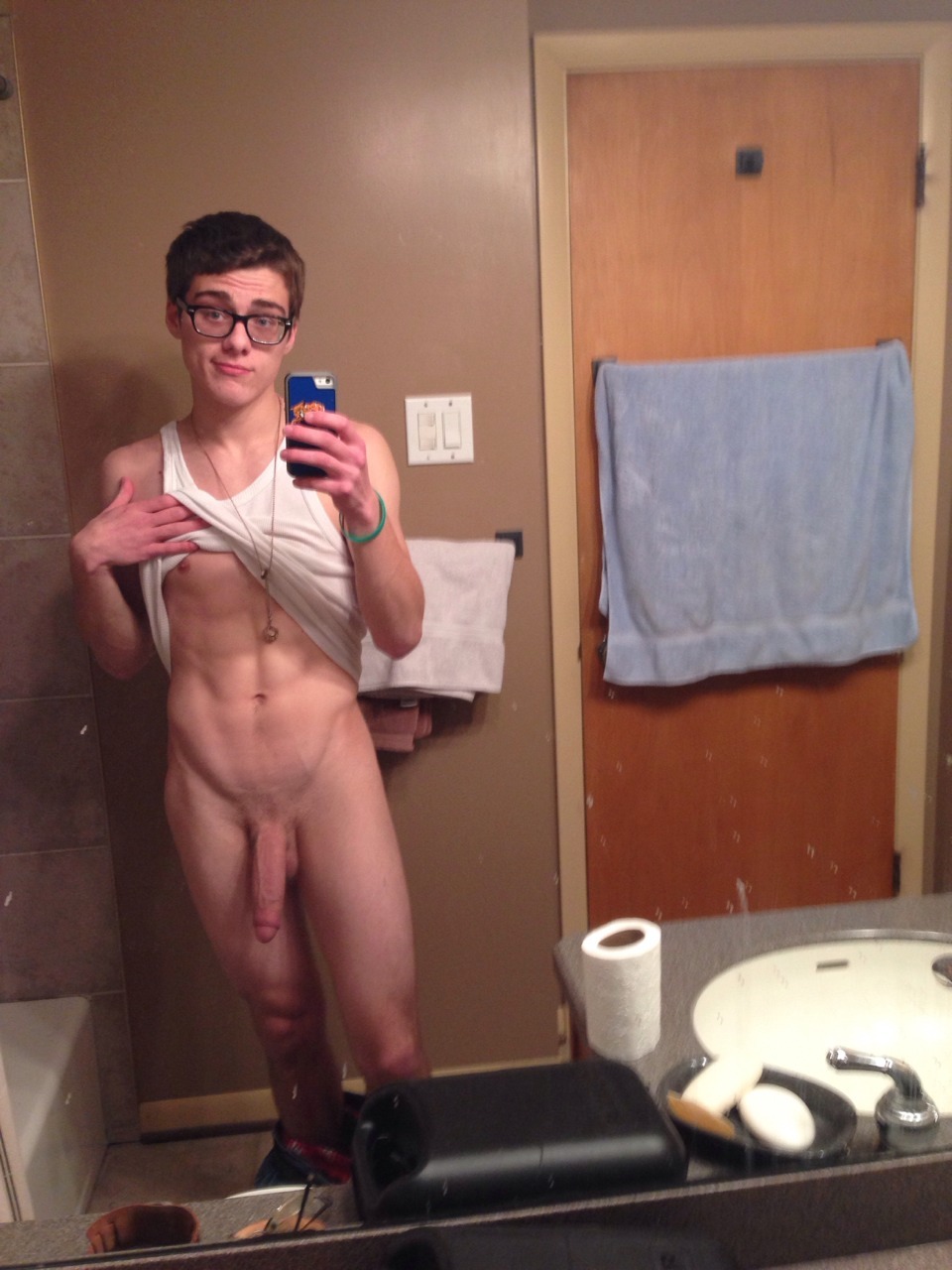Nude college guy selfie