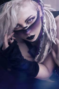 gothicandamazing:  Model, H&amp;M, Edit: Ita - It’s art Photo: Chira TaneWelcome to Gothic and Amazing |www.gothicandamazing.org  