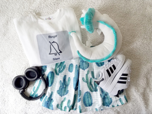 ig: meteolights ROMWE REVIEW:Capri Leggings ($8.99)Striped Two-piece ($10.99)Cactus Skirt (ABOV