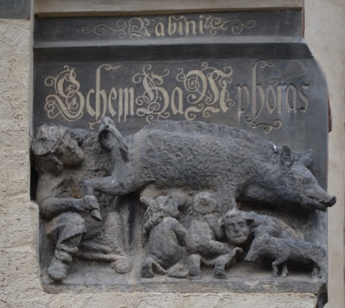 baruchobramowitz:Here on our church in Wittenberg a sow is sculpted in stone. Young pigs and Jews li