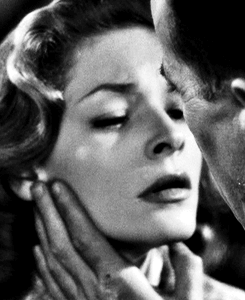  Humphrey Bogart and Lauren Bacall in Dark Passage (1947). 