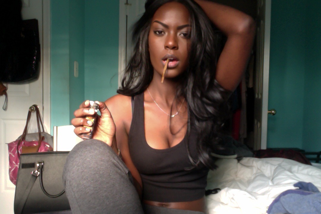 thefakerihanna:  Happy 4/20