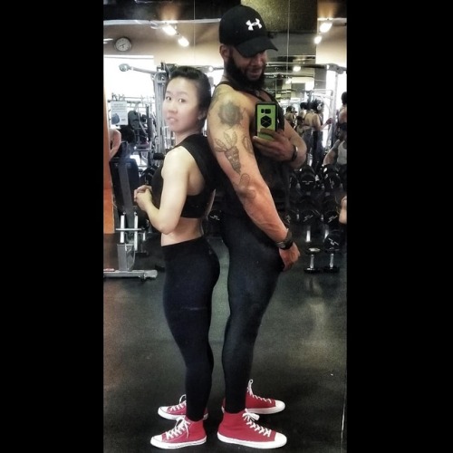 If you line us up our butts fit together like a puzzle piece LOL #powercouple #lifting #buff #workou