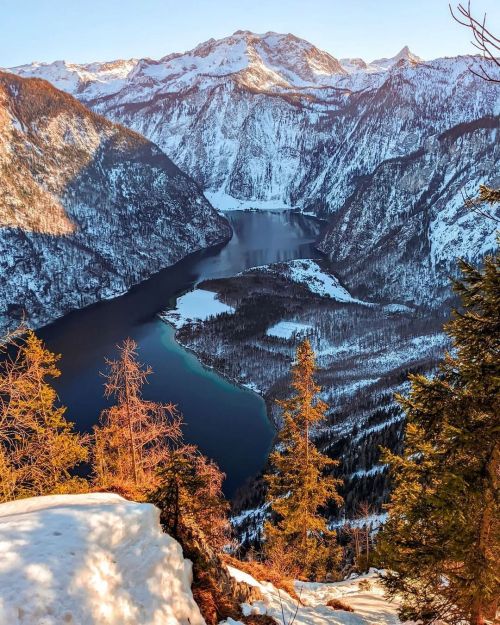 Der Königssee im Berchtesgadener Land © @ellicesphere  Wir wünschen euch ein herrliches W