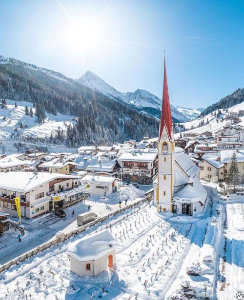 Der Winter in Tux im Zillertal © @photography_by_thomas_pfister und @tvbtuxfinkenberg#weloveaustri