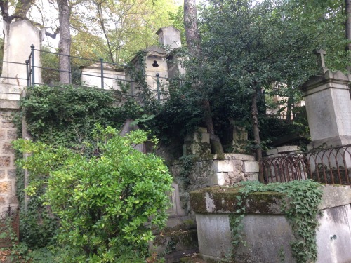 I went to the Père Lachaise today! Visited Oscar Wilde and left him a note, I hope he’ll get to read