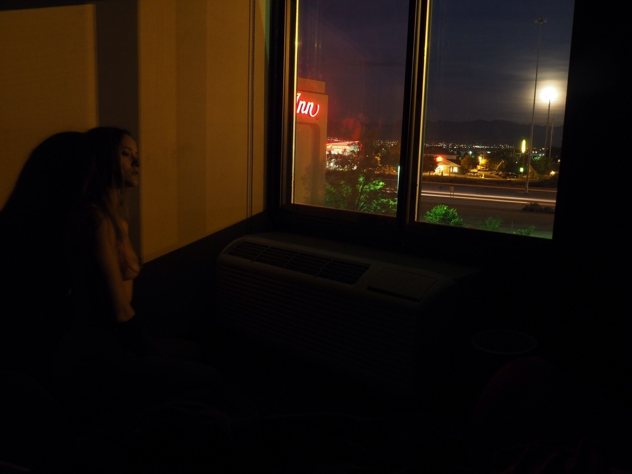 junestpaul: Hotel Desert Moonset selfie series by junestpaul full set on www.patreon.com/junestpaul
