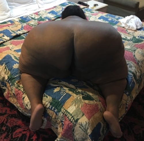 Thick chocolate granny ass