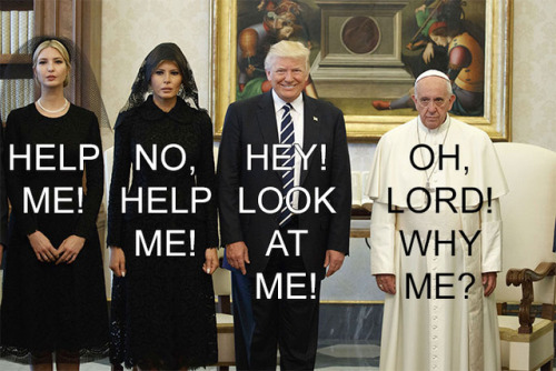 afatblackfairy: pr1nceshawn: Donald & The Pope.  😂😂😂😂 