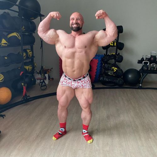 filthymuscle:Igor Illes