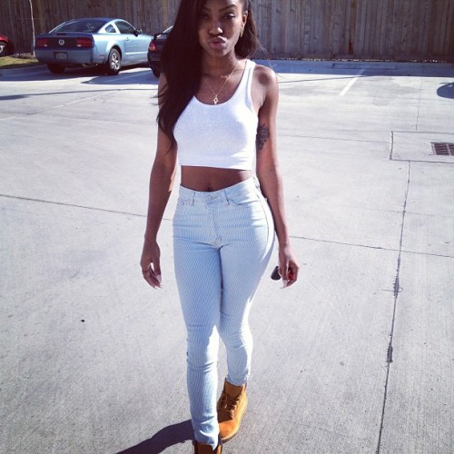 fuckyeahdarkgirls:  fuckyeahdarkgirls!
