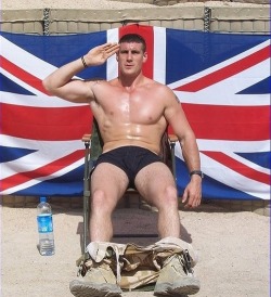 jocksbearsandgeeks:  jocksbearsandgeeks  Celebrating over 11,000 followers.  On Her Majesty’s service.