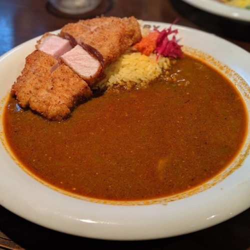 masayasumorita:  #カレー #カツカレー #とんかつ #curry #porkcutlet #osaka #大阪グルメ #大阪 #もりたま飯 #foodie #foodgasm #foodphotography #foodstagram #美食 #delicious #tasty #instafood #グルメ #food #yummy #foodporn #デリスタグラマー