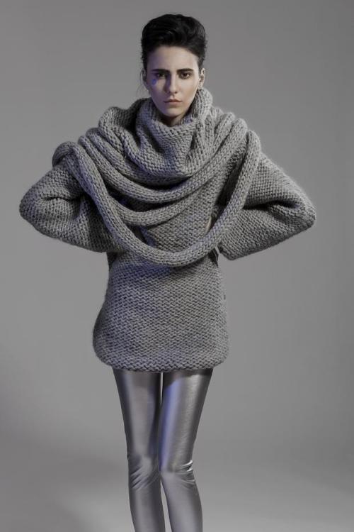 Cocoon Lookbook AW 2014 - Silver leggings and grey knitted sweater