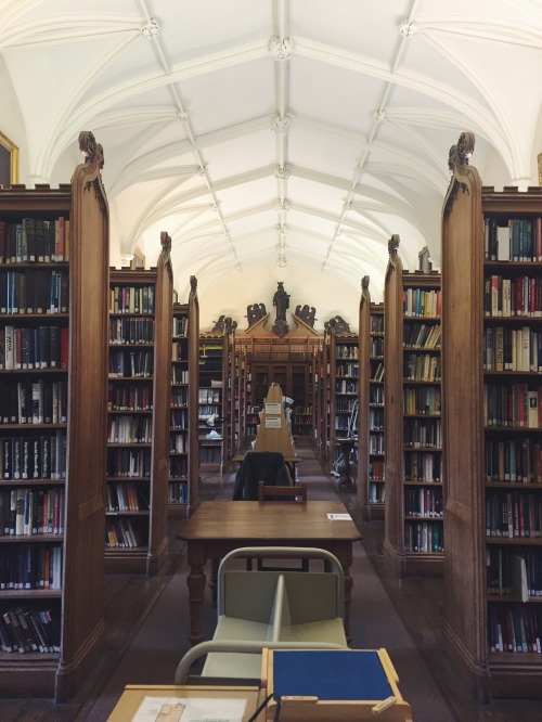 mermatriarch:college library