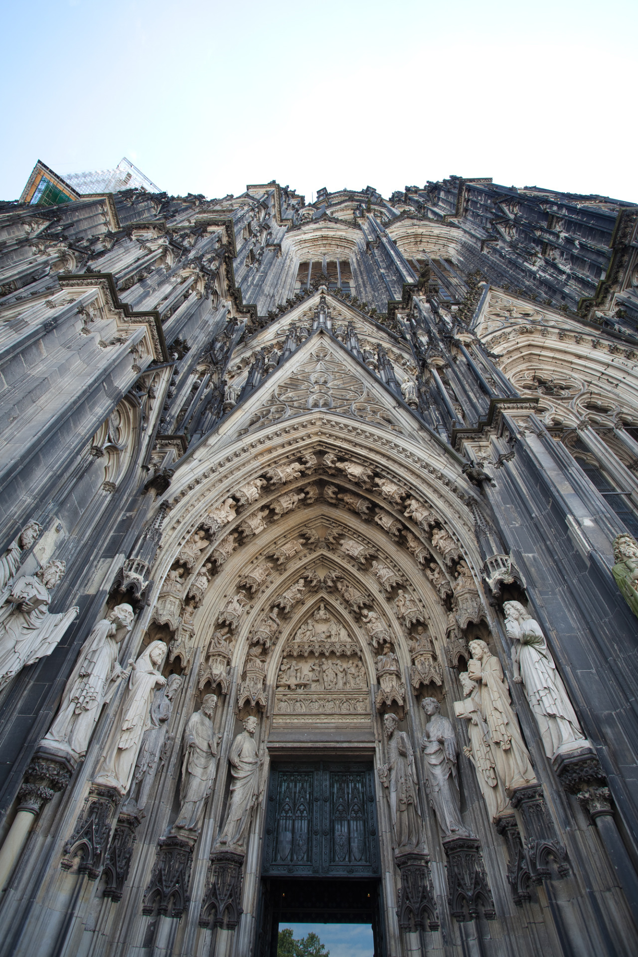 owned-little-kitten:  vanpeltfoto:  Cologne, Germany.(Photo: d.)  I miss my home