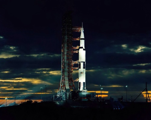 XXX boomerstarkiller67:  Apollo XVII Mission photo