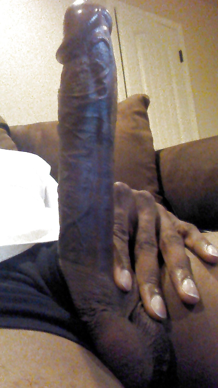 PRAISE BIG BLACK PENIS! mcaval12:  Follow my Blog:  http://mcaval12.tumblr.com/