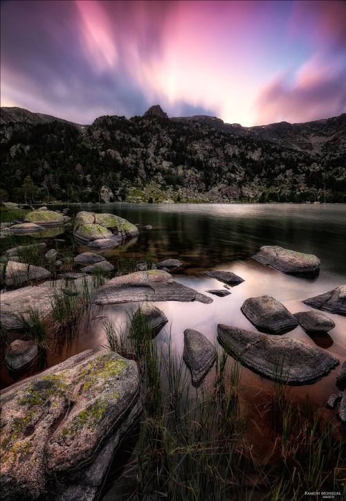 wowtastic-nature: Malniu at dusk on 500px by Ramon Monegal Calduch, Tarragona, Spain☀  Canon EOS 5