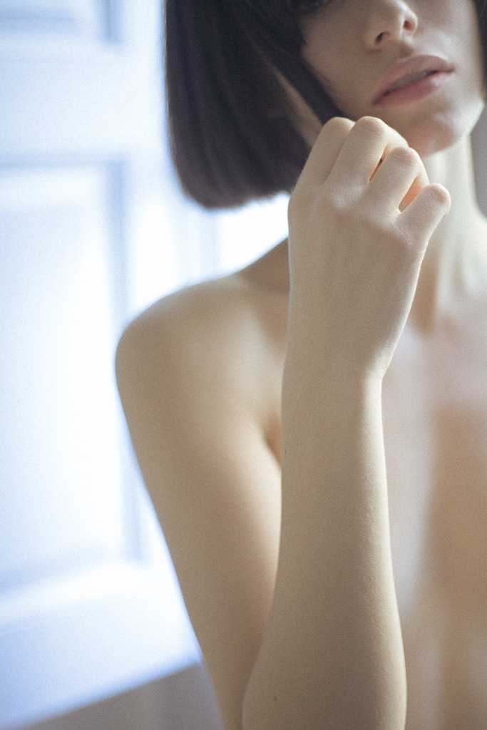 heroinchiq:   lovenenoso:  Aina Reig www.lunademarte.com  Feat: Photographer: http://lovenenoso.tumblr.com(ive
