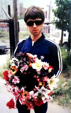 oasisgallery:  Noel Gallagher, 1994 