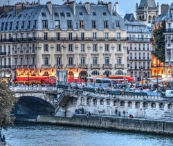 passport-life: Evening in St. Michel  Paris