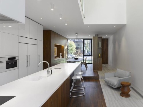 fineinteriors:Moore Park Residence, Toronto by Drew Mandel Architects.