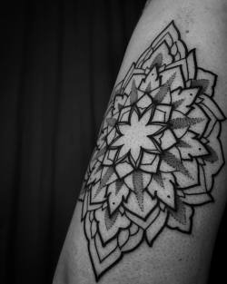 mxwtattoo:  Thank you Hanne!  #mandala #tattoo #tattooart #linework #blackwork #blackworkers #blackworkerssubmission #blxckink #blacktattooart #blackndark #onlyblackart #dotwork #dotworktattoo #taot #tttism #tattrx #equilattera #antwerp #glorybound 