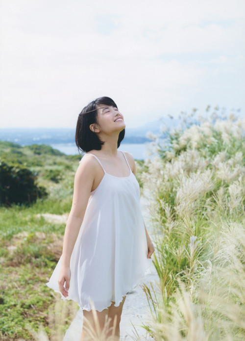 voz48reloaded:  Tomonaga Mio 1st Photobook 「Hinata」