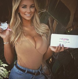 freddy-eisen-089:  Lindsey Pelas 