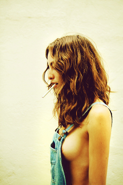 Braless Babes - #NoBraRevolution
