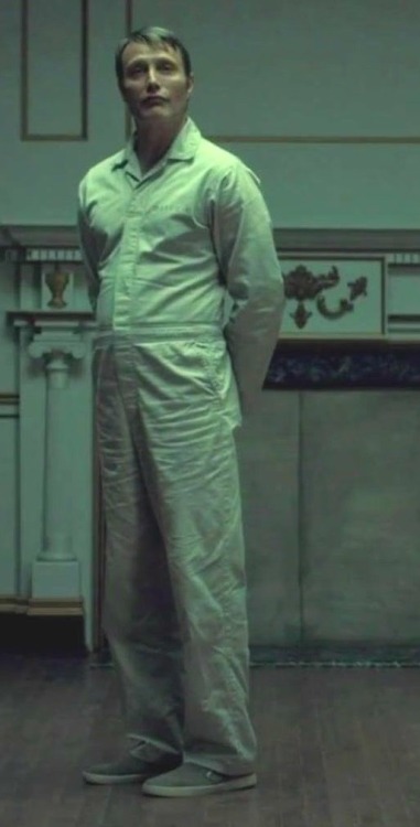 ter0rr:  sympathyforthecannibal:  I remember Mads was always talking about his jumpsuit and how it gave him a paunch and he’s like “I don’t have a paunch but it looks like I have a paunch! They keep tailoring it but the paunch comes back!” Brian