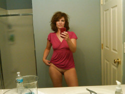 foxy-older-blog: MILFFirst name: JillPics: 22Looking for: Men/WomenFree sign-up:  Yes. Profile: Click Here  