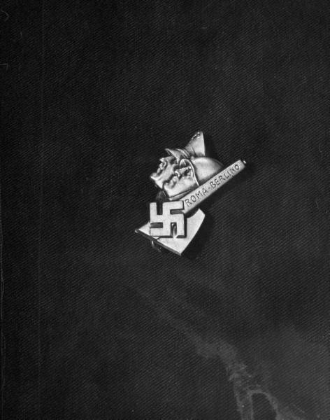 tetrismusic:  Mussolini-Hitler Pins, made to celebrate the Rome-Berlin Axis Pact. 1936.