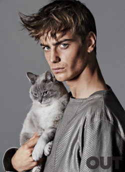 Ballpointbitch:  Admirall-Halsey:  Alekzmx:  A Whole Buch Of Guys With Cats  Sorry